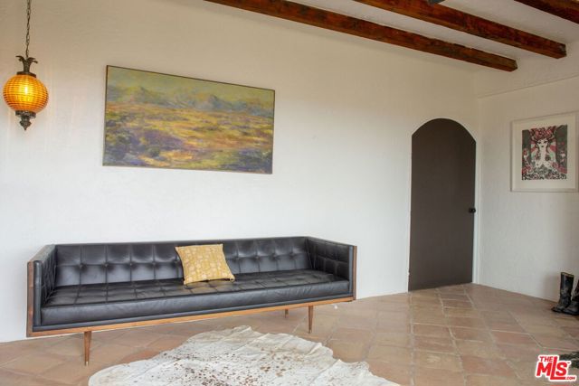 2339 Inca Trail, Yucca Valley CA: https://media.crmls.org/mediaz/7f01bfaa-b224-4c81-80c3-6317ecc2b756.jpg