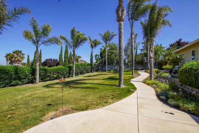 303 Taryn Court, Hollister CA: https://media.crmls.org/mediaz/7f01c356-0106-4852-bb25-8d54a1a7a78d.jpg