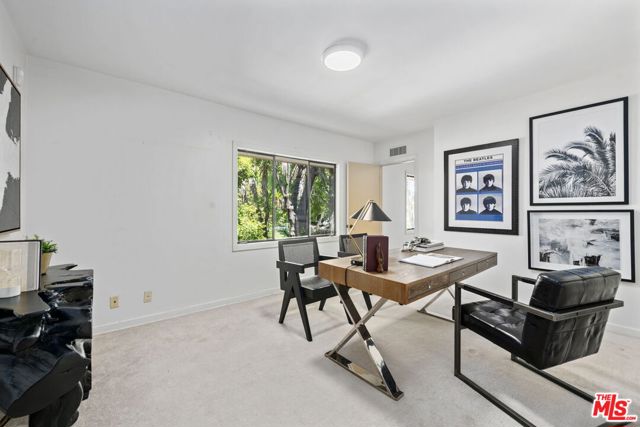 515 Warner Avenue, Los Angeles CA: https://media.crmls.org/mediaz/7f027f7c-6931-4dd3-ab76-e8ee55706a6e.jpg