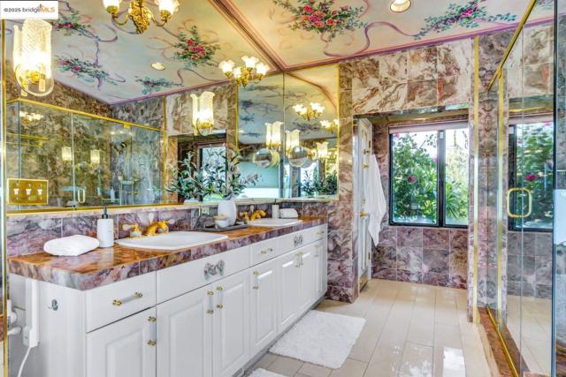 4146 Canyon Rd, Lafayette CA: https://media.crmls.org/mediaz/7f03a873-ab4e-4236-b23e-8d49a97af14f.jpg