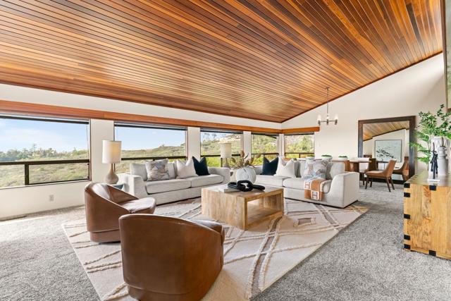 6960 Via Estrada, La Jolla CA: https://media.crmls.org/mediaz/7f03a901-d7ae-491e-85aa-86dd00b55be0.jpg