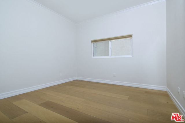 23637 Park Belmonte, Calabasas CA: https://media.crmls.org/mediaz/7f03d404-b3dc-4704-9251-d58d2ffec743.jpg