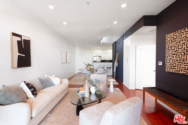 3750 Santa Rosalia Drive, Los Angeles CA: https://media.crmls.org/mediaz/7f04434c-08b1-4649-8073-724aaaa3f77a.jpg