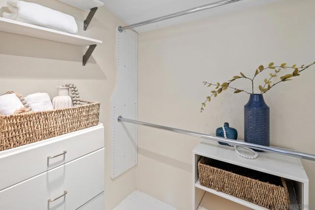412 G Avenue, Coronado CA: https://media.crmls.org/mediaz/7f04541d-dcf7-4d12-af8f-df671db67586.jpg