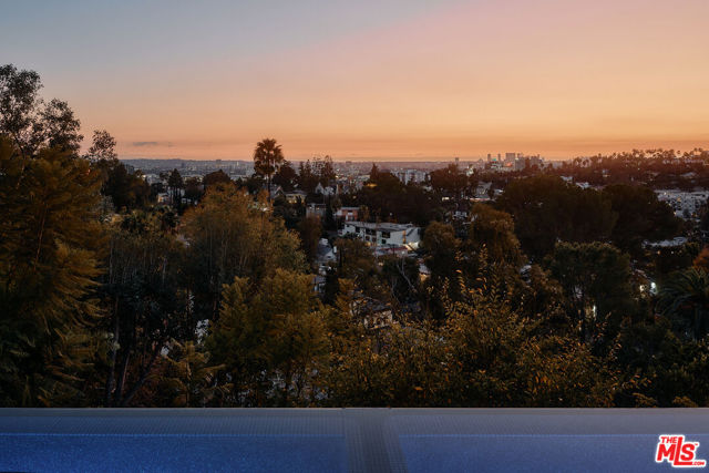 2250 El Contento Drive, Los Angeles CA: https://media.crmls.org/mediaz/7f047f34-b262-4ff9-936d-a92ed3d4a28c.jpg