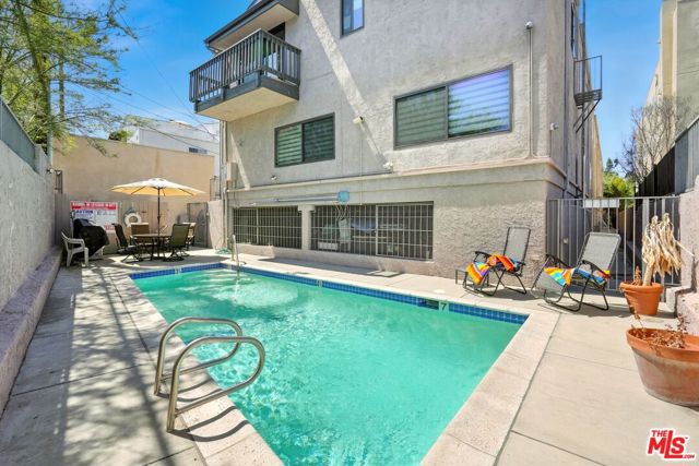 13012 Valleyheart Drive, Studio City CA: https://media.crmls.org/mediaz/7f048c52-df2a-4d7c-a1a5-b14e1410bf30.jpg