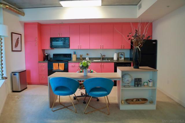 1080 Park Blvd, San Diego CA: https://media.crmls.org/mediaz/7f04d55f-566d-470c-8b44-437c18cfd5de.jpg