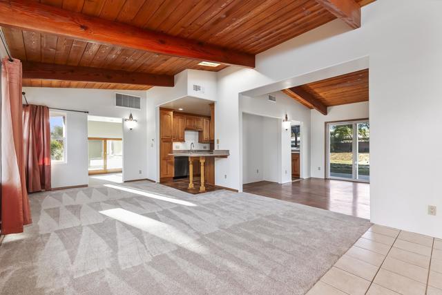 10546 VALLE VISTA RD, Lakeside CA: https://media.crmls.org/mediaz/7f0598ea-8299-47d5-816c-a17da06ca119.jpg