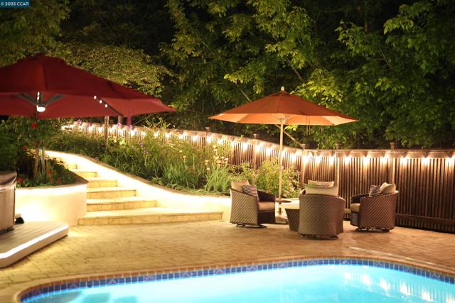 80 Rheem Blvd, Orinda CA: https://media.crmls.org/mediaz/7f06481c-975f-4290-a6f5-03cd87a973fc.jpg