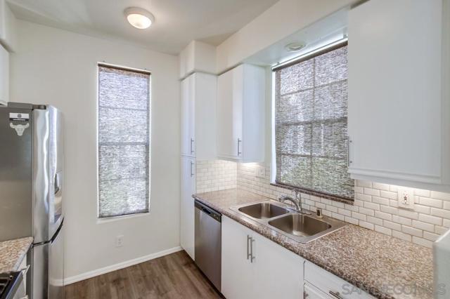 3519 Caminito El Rincon, San Diego CA: https://media.crmls.org/mediaz/7f079140-6cf8-43d9-82e0-4f23467cc4f6.jpg