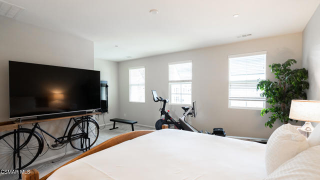 5057 Robles Street, Camarillo CA: https://media.crmls.org/mediaz/7f08675b-7a7a-46bb-95db-05d1af21b910.jpg