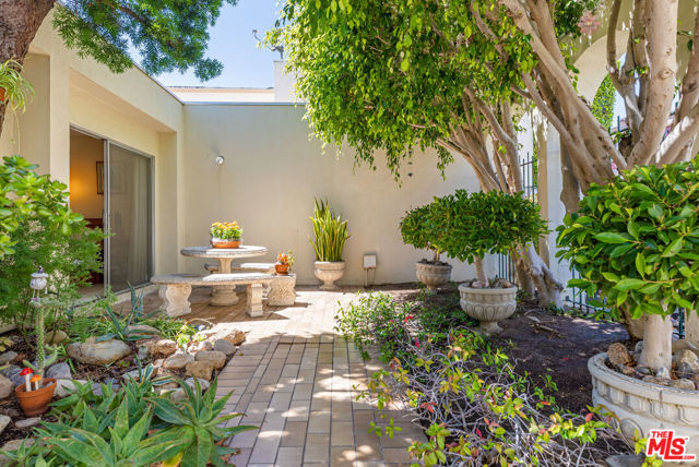 18222 Coastline Drive photo 3