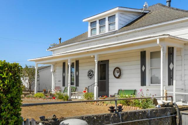 14550 Valley Ford Estero, Valley Ford CA: https://media.crmls.org/mediaz/7f0c2fa8-d8f1-4218-9511-e93574e63ead.jpg