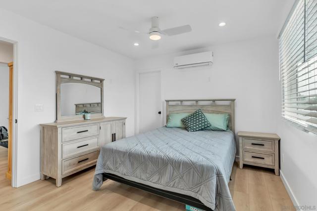 2146 Franklin Ave, San Diego CA: https://media.crmls.org/mediaz/7f0ce9fd-7d35-4925-ba41-21b62746d324.jpg