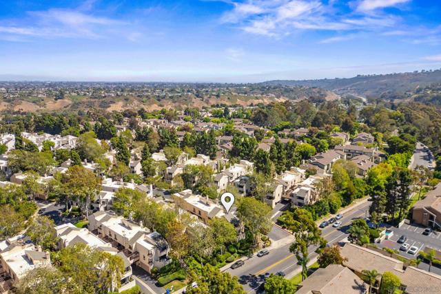 8451 Via Mallorca Unit 31, La Jolla CA: https://media.crmls.org/mediaz/7f0e840e-564e-40c4-8372-458d228edb48.jpg