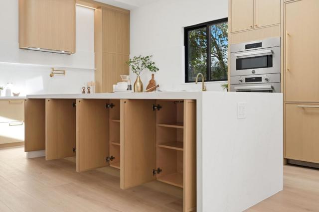 Image 26 of 86 For 15400 Herring Avenue