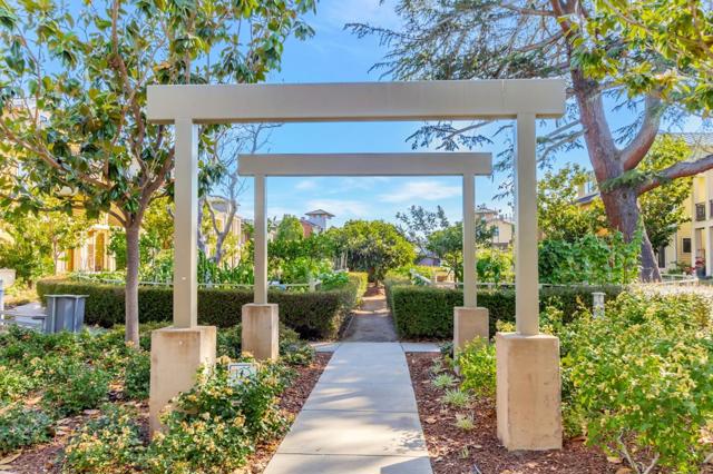 405 Spruce Lane, Palo Alto CA: https://media.crmls.org/mediaz/7f0e9fcd-4059-4f6a-97e1-2116f3403d6d.jpg