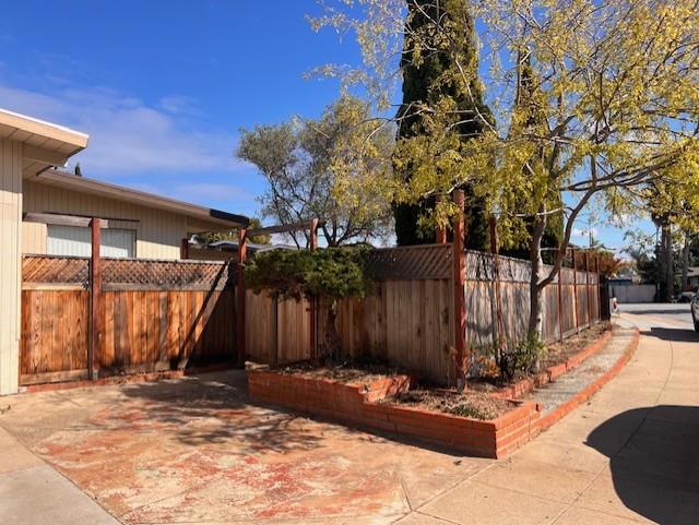1787 Brooks Street, San Mateo CA: https://media.crmls.org/mediaz/7f0eb2ec-b232-4d70-b296-3b4b661c2e34.jpg