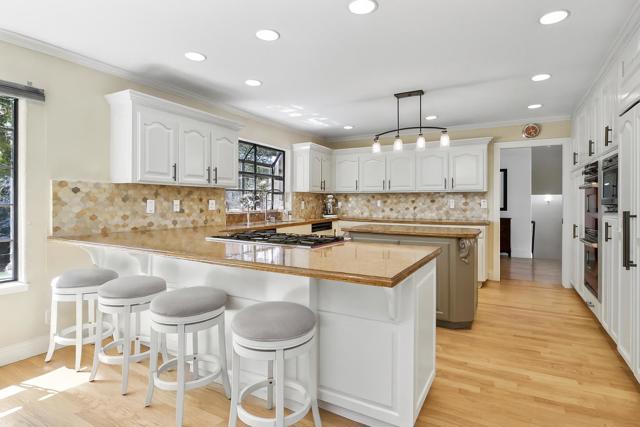 18615 Castle Lake Drive, Morgan Hill CA: https://media.crmls.org/mediaz/7f0fdddf-90c3-4dff-ab60-78d484ac00a3.jpg