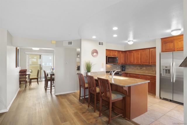 1100 Seacoast Dr, Imperial Beach CA: https://media.crmls.org/mediaz/7f104e58-28cf-405b-b53a-b918a1cba2a9.jpg