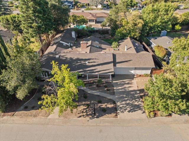 20345 Argonaut Drive, Saratoga CA: https://media.crmls.org/mediaz/7f10e248-6a09-4aab-884a-14d3d85842c1.jpg