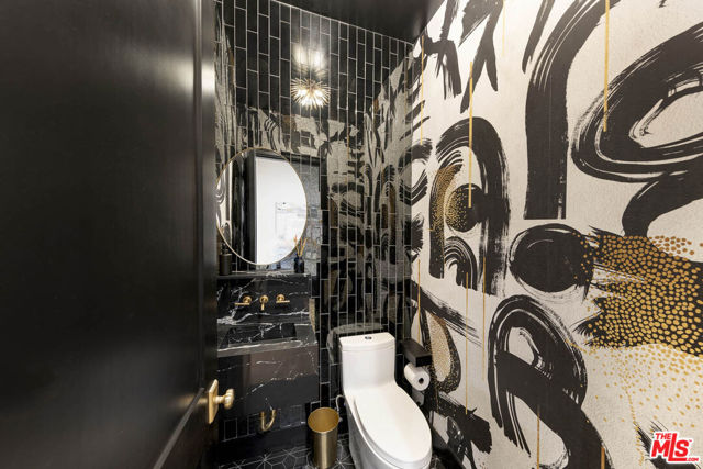 123 S Kilkea Drive, Los Angeles CA: https://media.crmls.org/mediaz/7f10ffaf-a567-4a8d-9a7c-fca589c31f65.jpg