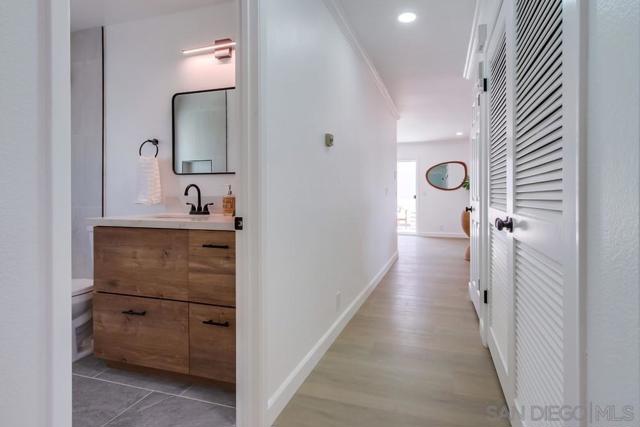 3113 Avenida Topanga, Carlsbad CA: https://media.crmls.org/mediaz/7f113b38-9106-455e-b05d-0c5dbd55262a.jpg