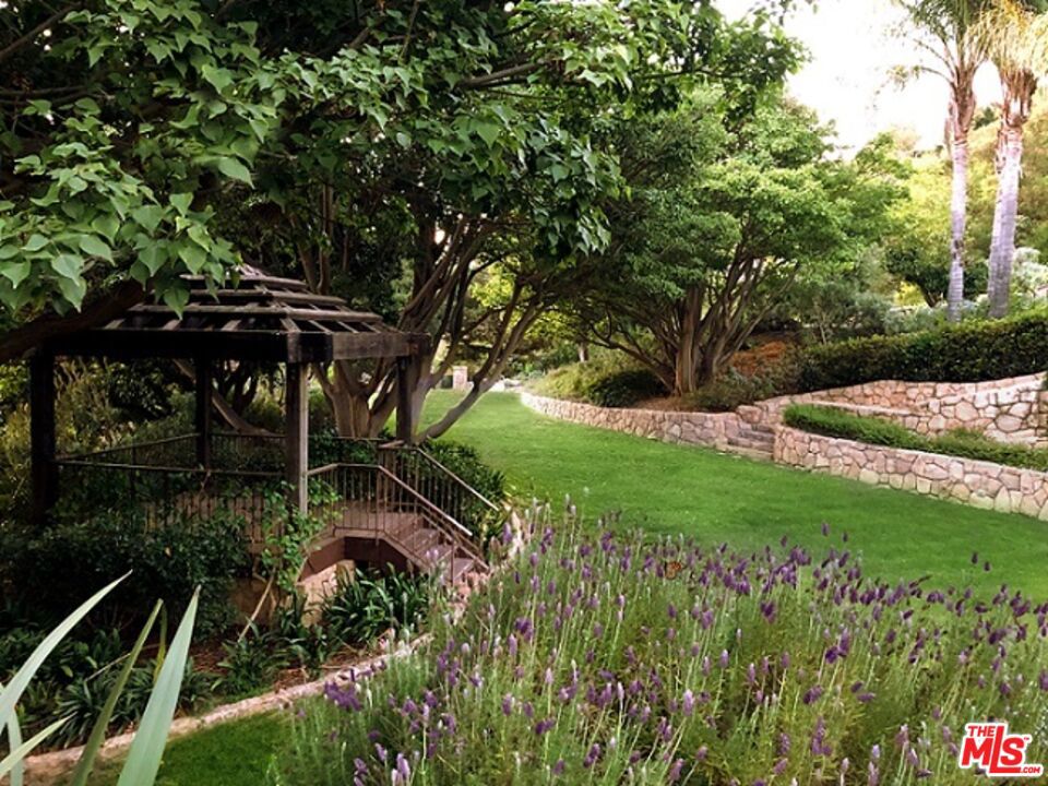 3756 FOOTHILL, PRIVATE LANE Road