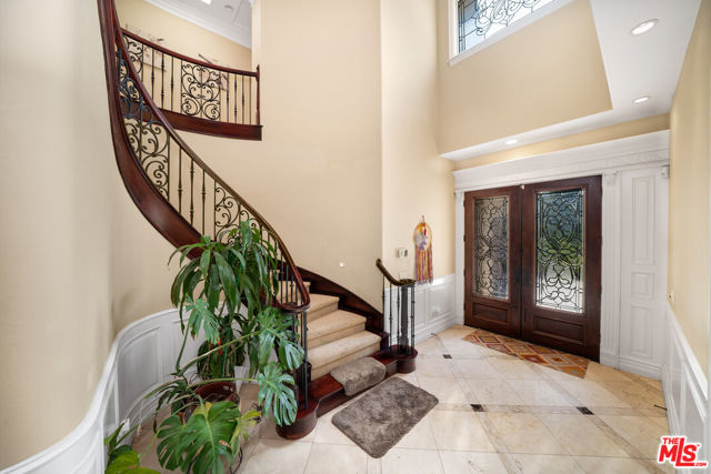 1036 Louise Avenue, Arcadia CA: https://media.crmls.org/mediaz/7f13f20f-212c-4b42-8802-f2ab5e70df9d.jpg