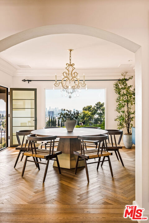 7020 La Presa Drive, Los Angeles CA: https://media.crmls.org/mediaz/7f14d8dd-ea09-4dfc-8aa6-36943363867c.jpg