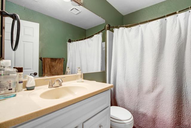 30485 Anaconda Ct, Temecula CA: https://media.crmls.org/mediaz/7f14f8e3-0e1c-486c-9d29-be89ee76f0f9.jpg