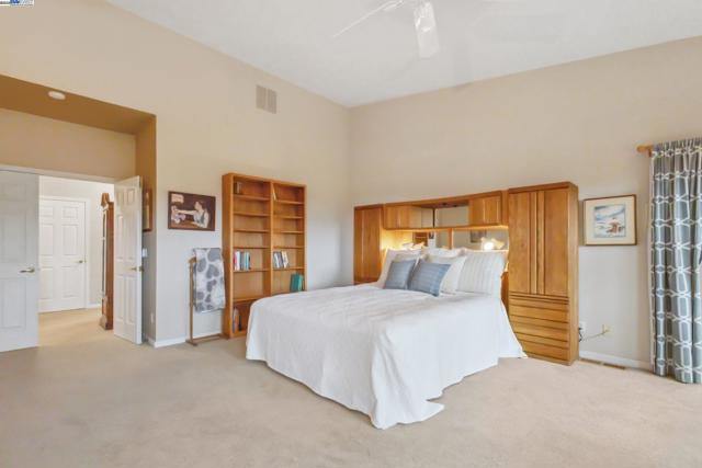 3565 Star Ridge Rd, Hayward CA: https://media.crmls.org/mediaz/7f156ec0-dbf5-41a5-81aa-36f9fec6ae31.jpg