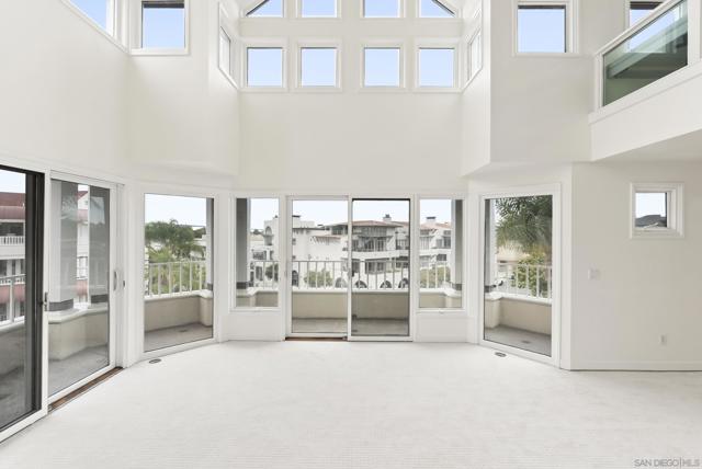1101 1st Street, Coronado CA: https://media.crmls.org/mediaz/7f1589a6-7511-4c60-b9dd-ba410dd90470.jpg