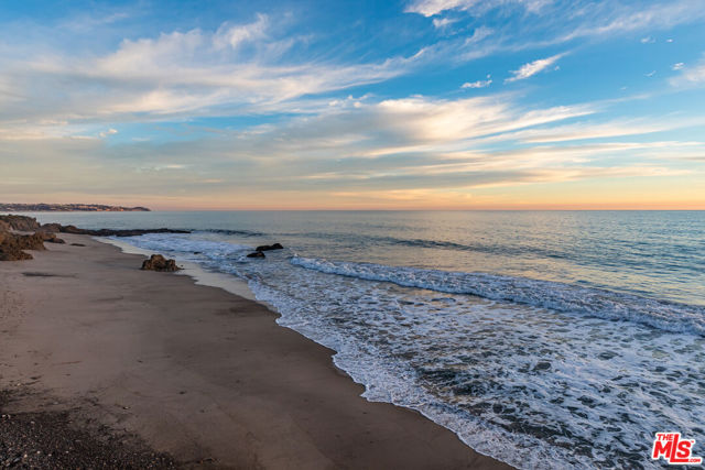 Image 24 of 30 For 31636 Sea Level Drive