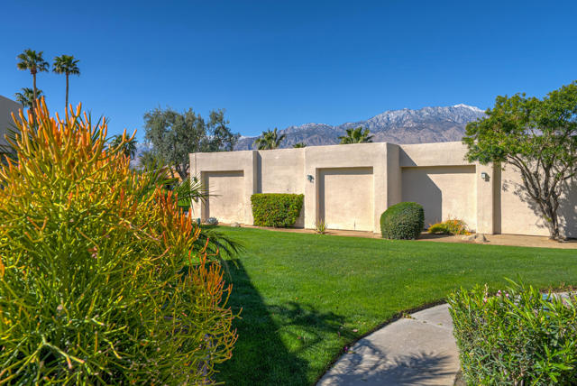 28640 W Natoma Drive, Cathedral City CA: https://media.crmls.org/mediaz/7f16638f-1c53-48fc-a1ef-75add1385d2a.jpg