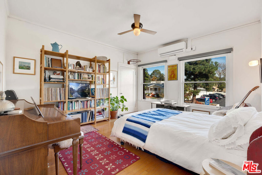 1/2 EAGLE ROCK Boulevard #A