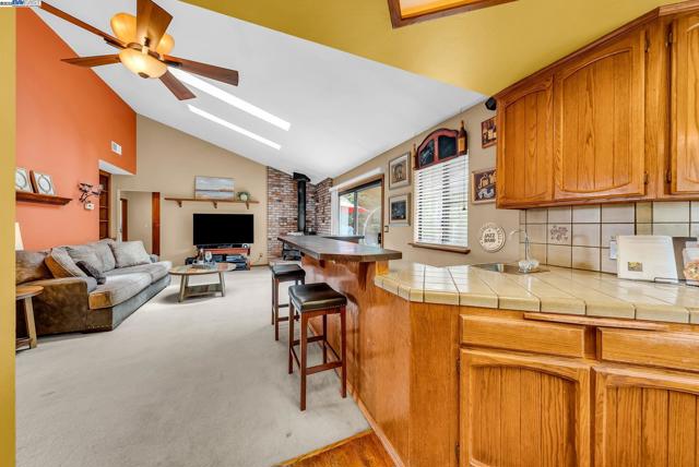 22 Cobblestone Ct, San Ramon CA: https://media.crmls.org/mediaz/7f172c2d-b241-4916-8e0b-f1cc5737c442.jpg