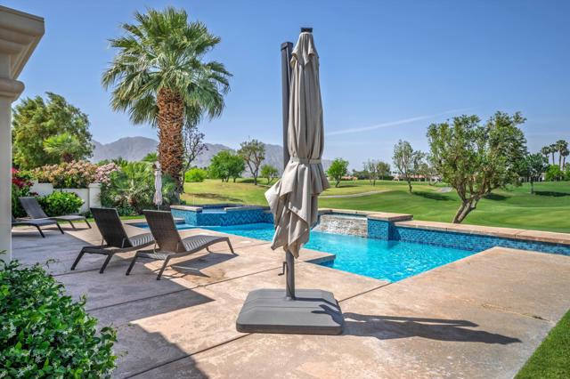 80788 Hermitage, La Quinta CA: https://media.crmls.org/mediaz/7f18e33f-9f78-4287-953d-fbeec3d31a24.jpg