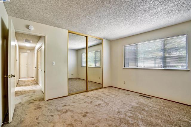 901 Basalt Way, Antioch CA: https://media.crmls.org/mediaz/7f19b4f9-08ad-4633-8635-1ec56bd16fae.jpg