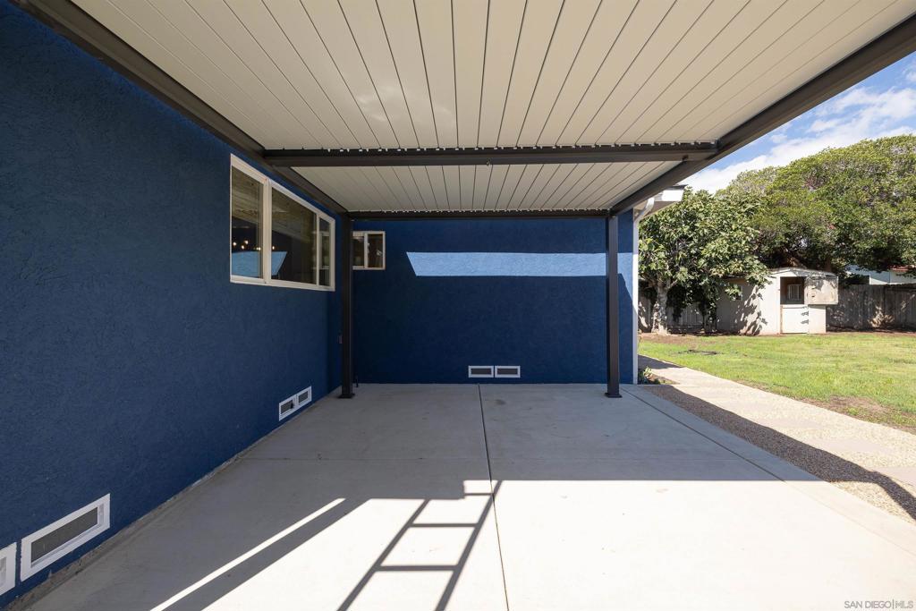 MLS #250043339SD image #17