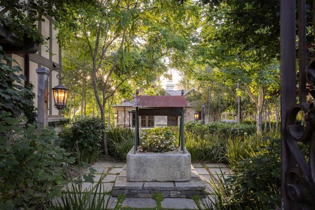 2 La Pradera Lane, Carmel CA: https://media.crmls.org/mediaz/7f1a983a-1512-4fdc-8d8a-e137b5aa6f3d.jpg