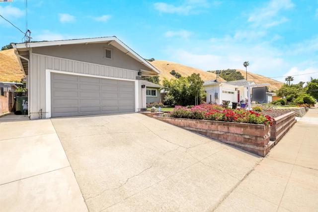 Image 3 of 42 For 38392 Nebo Dr