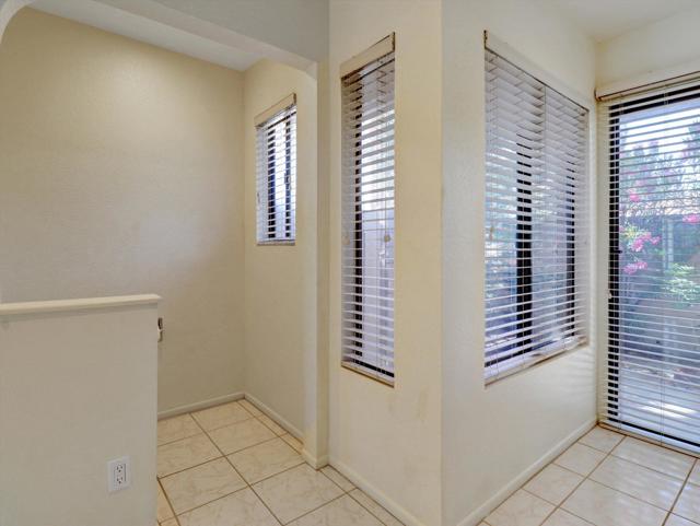 35738 Calle Montigo, Cathedral City CA: https://media.crmls.org/mediaz/7f1b9c95-602b-4042-a59f-d9673fe69a1a.jpg