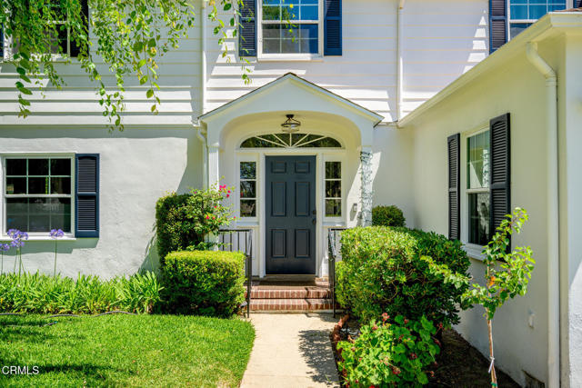Detail Gallery Image 4 of 45 For 2175 Las Lunas St, Pasadena,  CA  - 3 Beds | 2 Baths