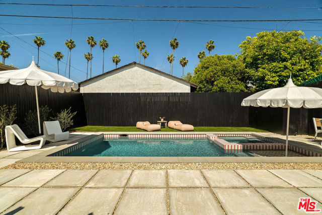 3923 Revere Avenue, Los Angeles CA: https://media.crmls.org/mediaz/7f1c7eca-fb44-46b1-b212-879bda0601fd.jpg