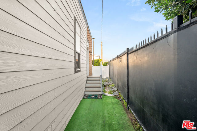 8250 Lankershim Boulevard, 112 photo 14