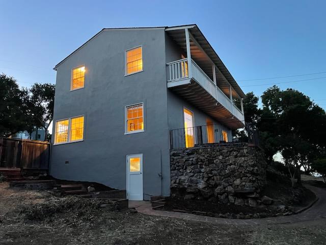 1920 Oak Knoll Drive, Belmont CA: https://media.crmls.org/mediaz/7f1dcfaf-4d32-444f-891c-bbc0c2734719.jpg