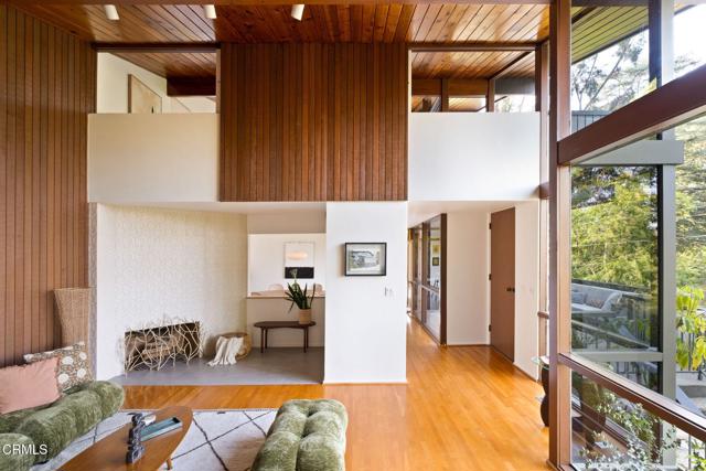 1256 Club House Drive, Pasadena CA: https://media.crmls.org/mediaz/7f1e0227-d5a4-40eb-9d15-b6d9c6b7829d.jpg