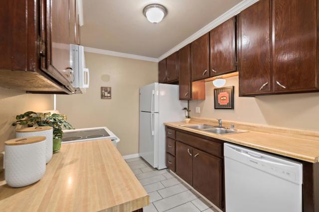 259 N Capitol Avenue, San Jose CA: https://media.crmls.org/mediaz/7f1e5140-672c-4147-a401-bc636a0e7539.jpg