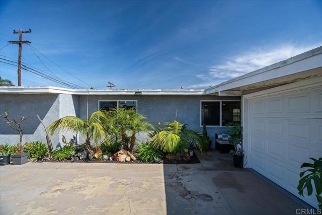 Detail Gallery Image 4 of 40 For 851 Holly Ave, Imperial Beach,  CA 91932 - 3 Beds | 2 Baths